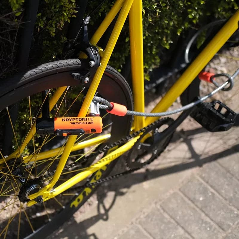 Cerradura en U estándar para bicicleta marca Kryptonite Evolution